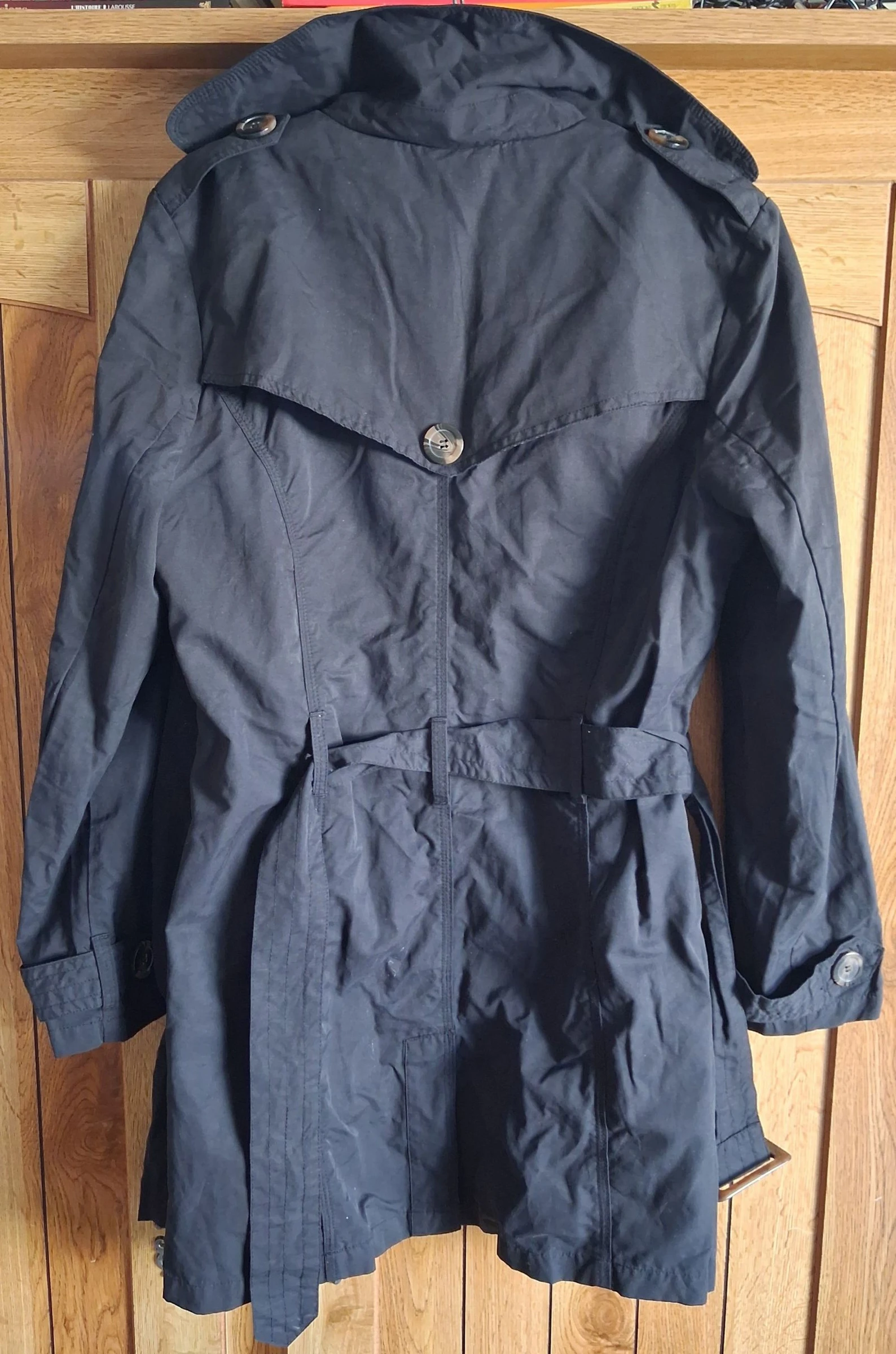 black trench coat – photo 3